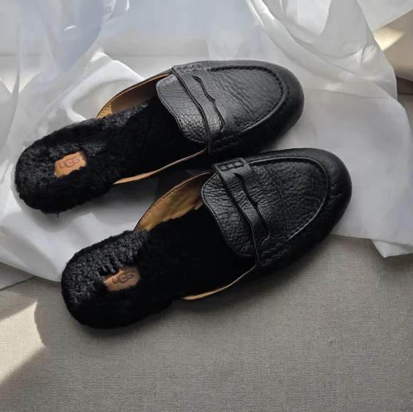 UGG SHAINE WOMEN SLIPPERS LEATHER BLACK US 7.5 - Picture 1 of 9